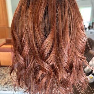 Belle Tress Summer Peach wig in Cayennene with Ginger Root